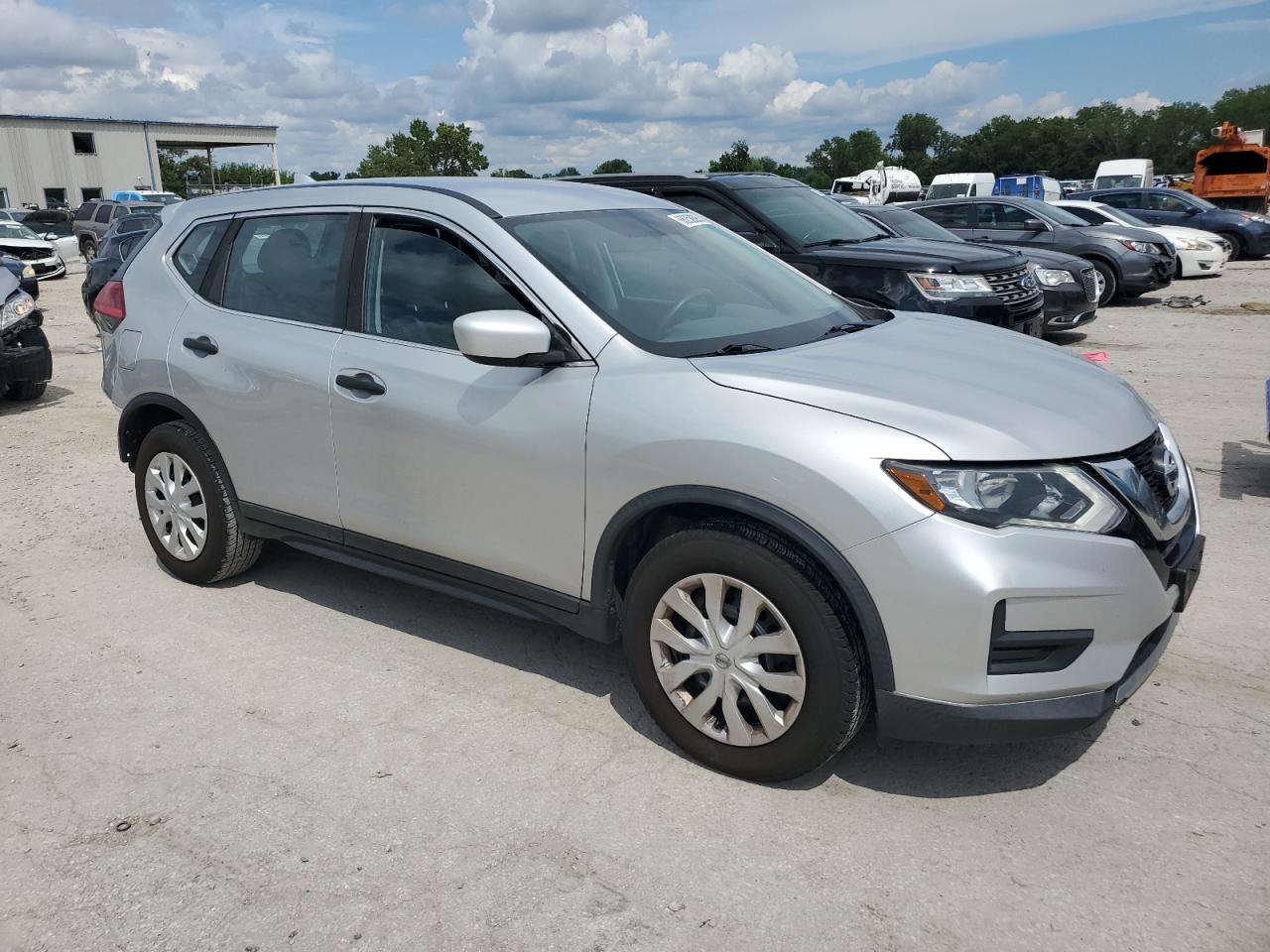 2017 NISSAN ROGUE S photo 4