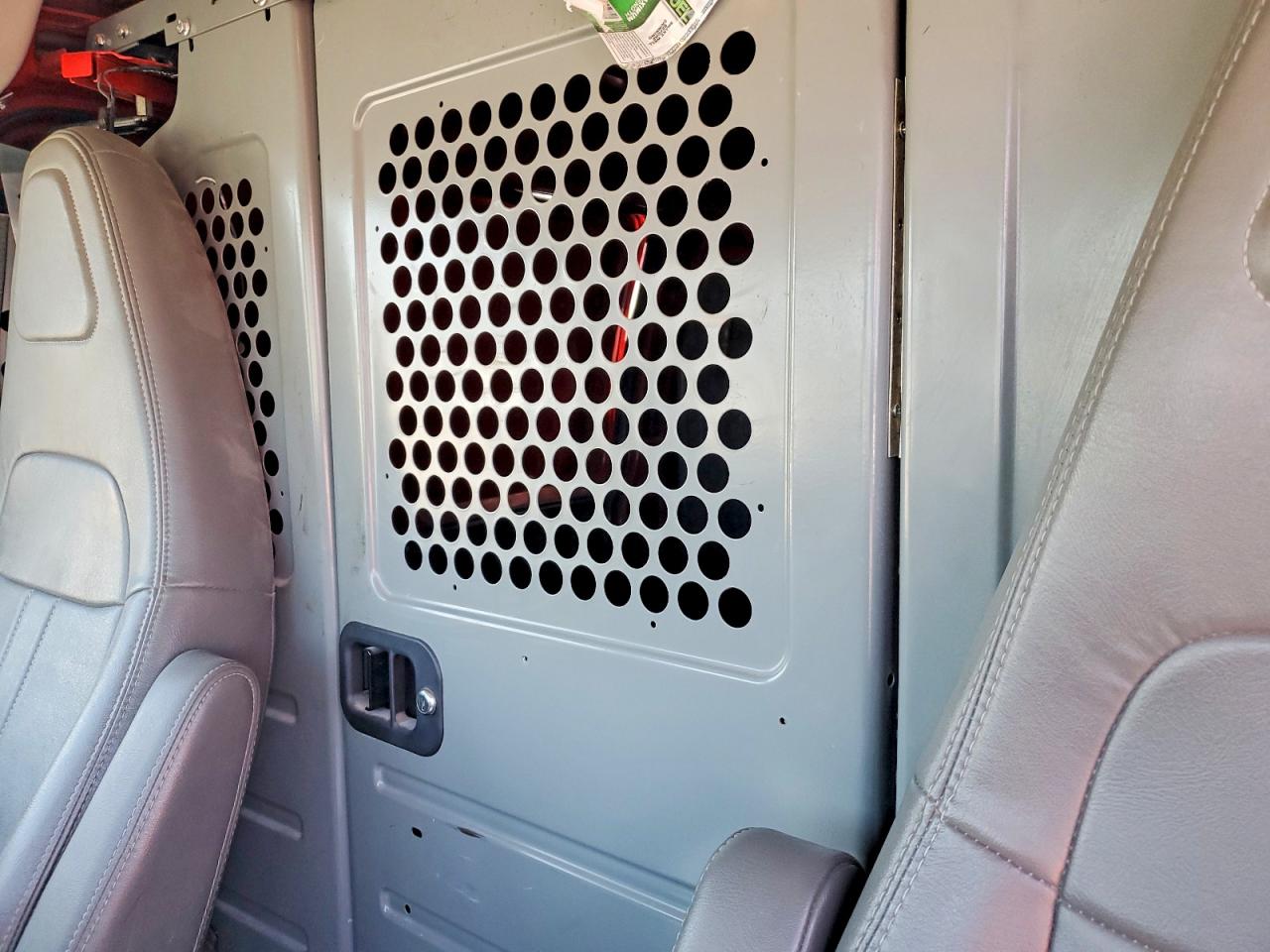 2016 GMC SAVANA G2500 photo 19