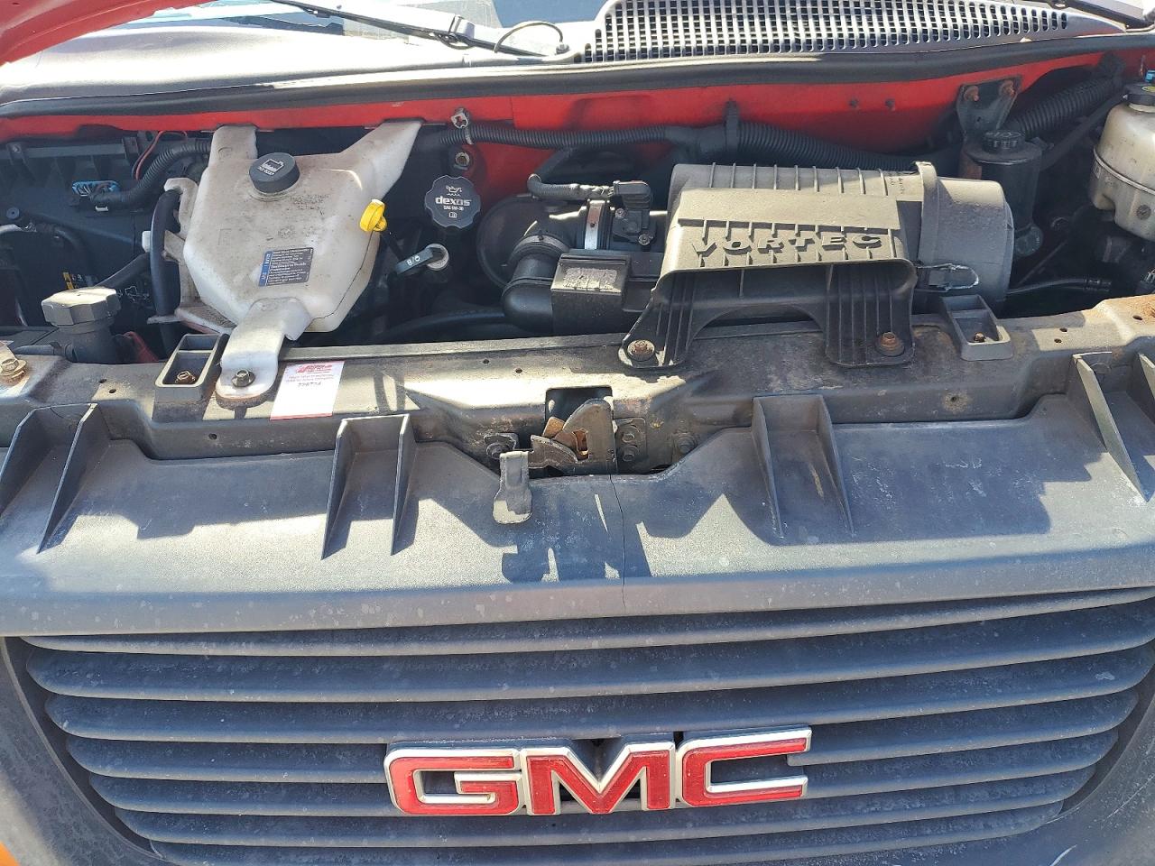 2016 GMC SAVANA G2500 photo 21