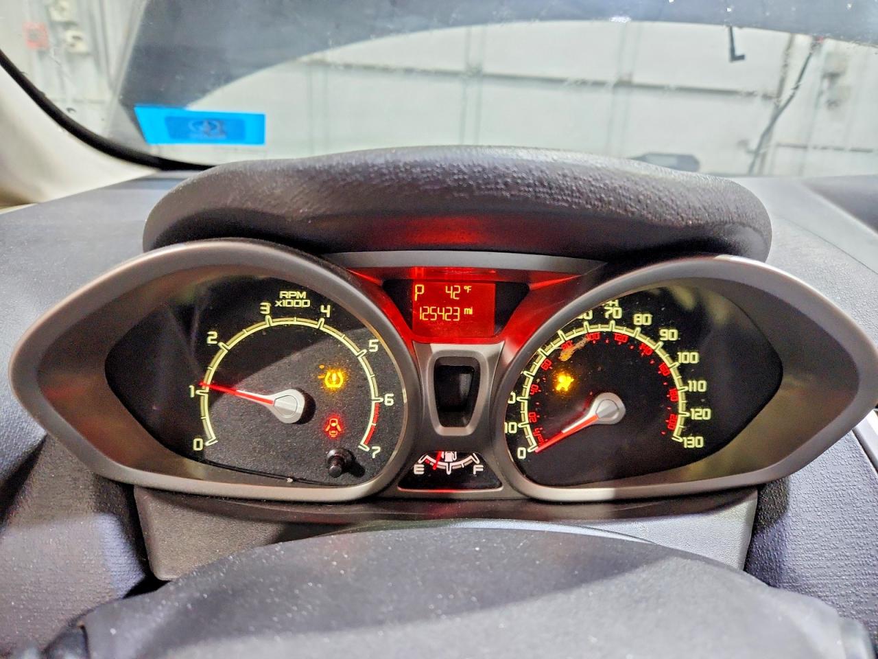 2012 FORD FIESTA SE photo 9