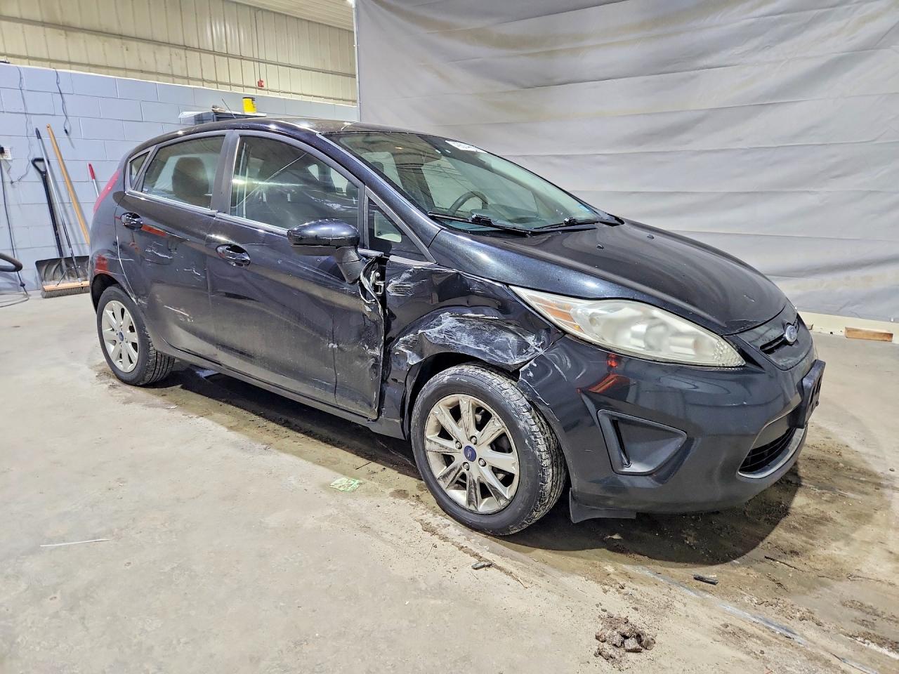 2012 FORD FIESTA SE photo 4
