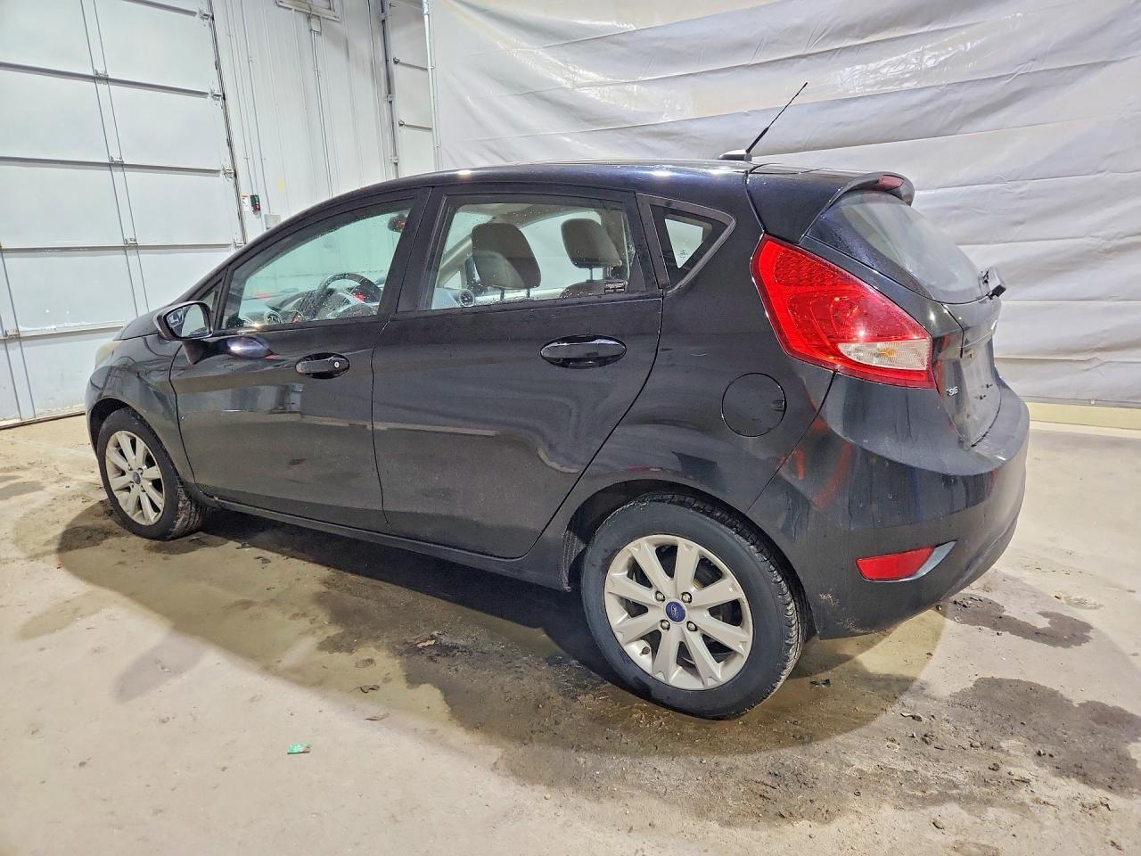 2012 FORD FIESTA SE photo 2