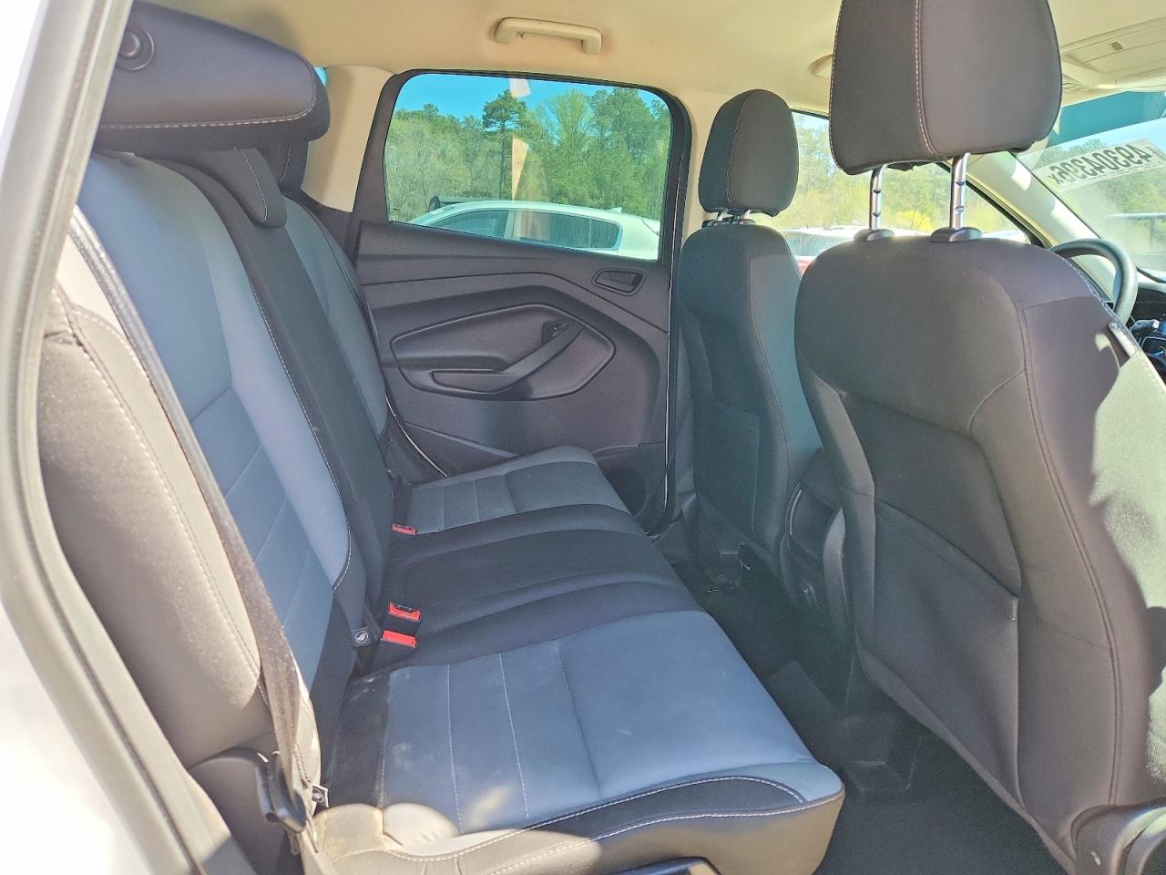 2017 FORD ESCAPE S photo 11