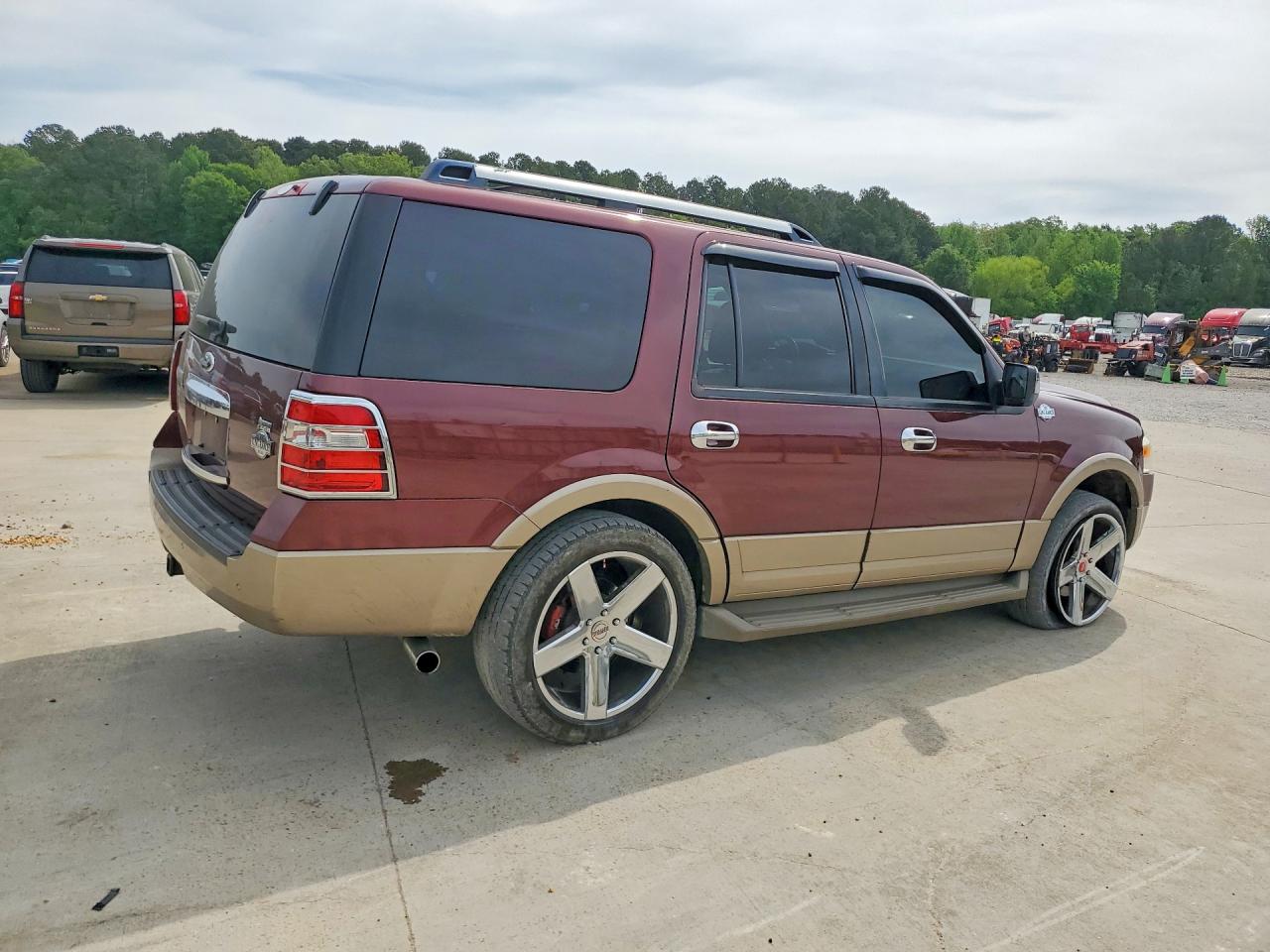 2013 FORD EXPEDITION XLT photo 7