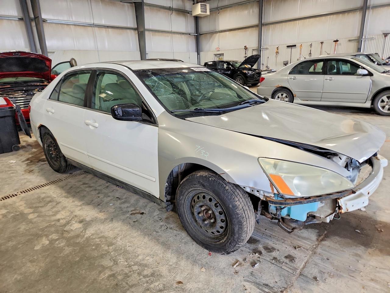 2004 HONDA ACCORD LX photo 7