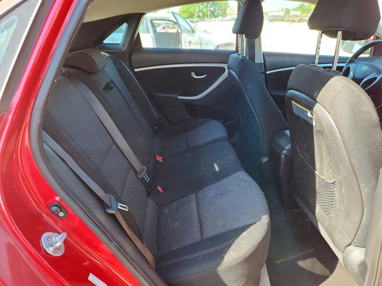 2016 HYUNDAI ELANTRA GT BASE photo 31