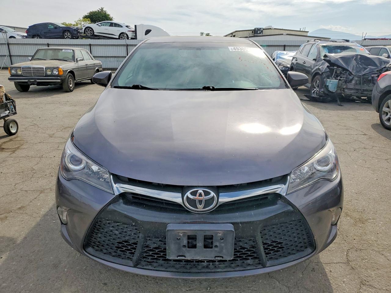 2015 TOYOTA CAMRY SE photo 13