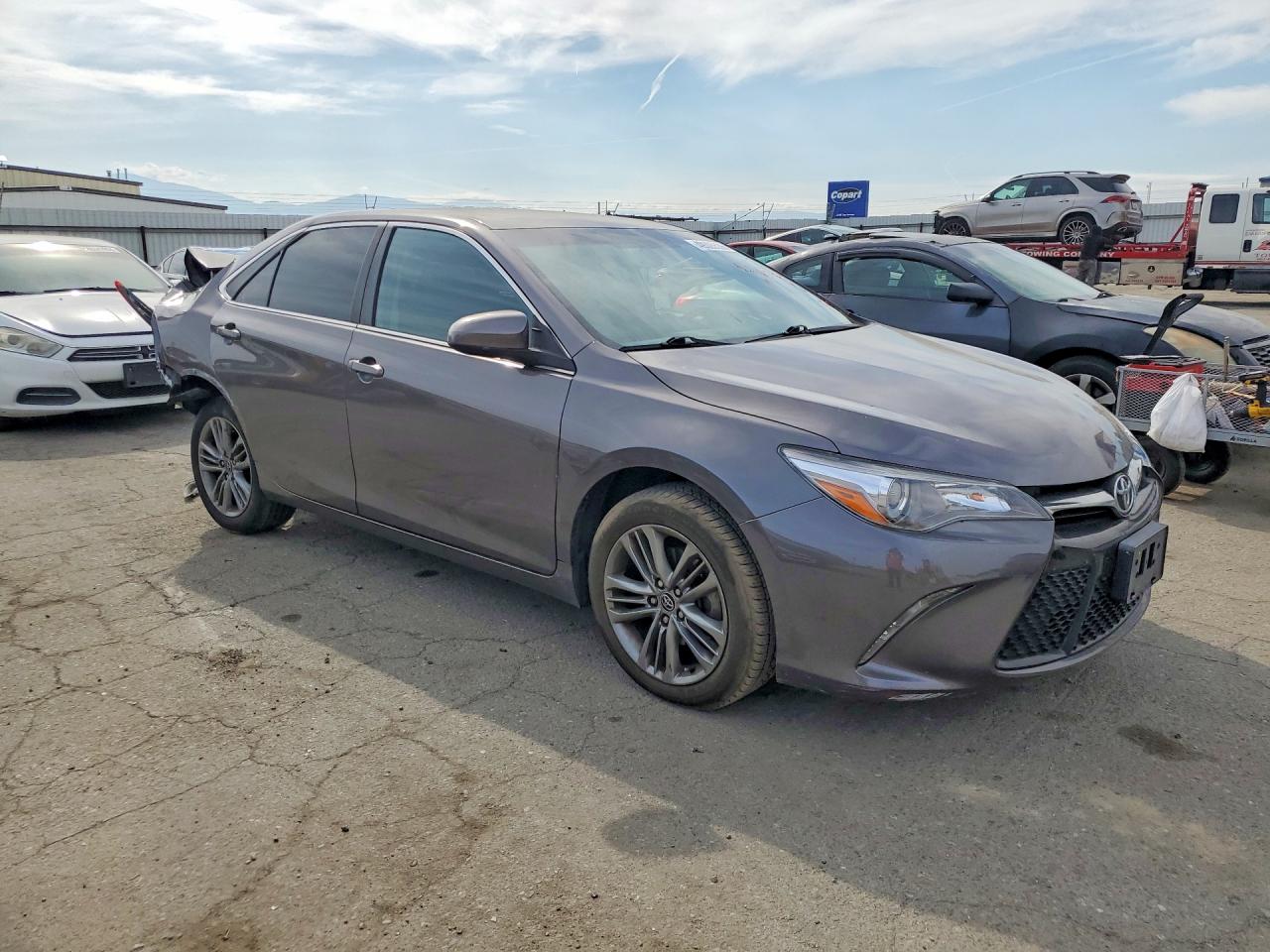 2015 TOYOTA CAMRY SE photo 10