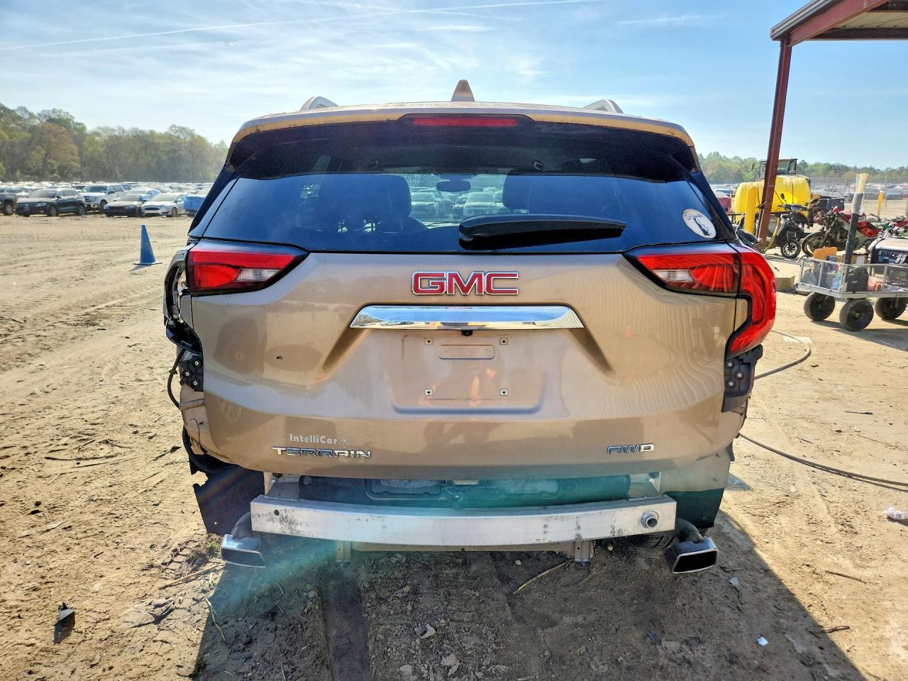 2018 GMC TERRAIN SLT photo 11