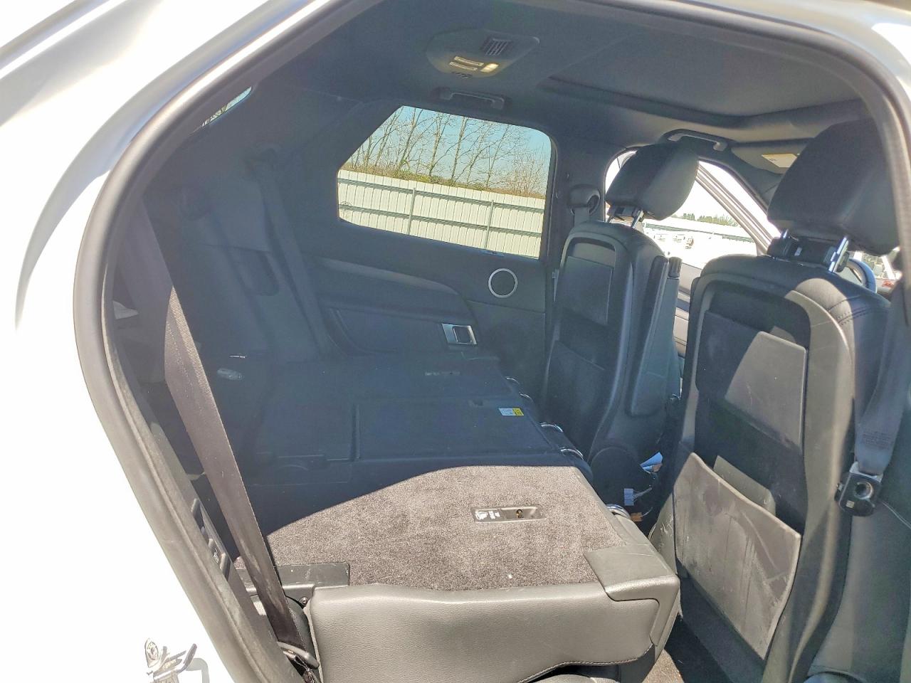 2019 LAND ROVER DISCOVERY HSE photo 19