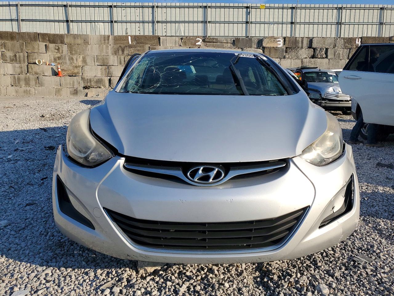 2014 HYUNDAI ELANTRA SE photo 5