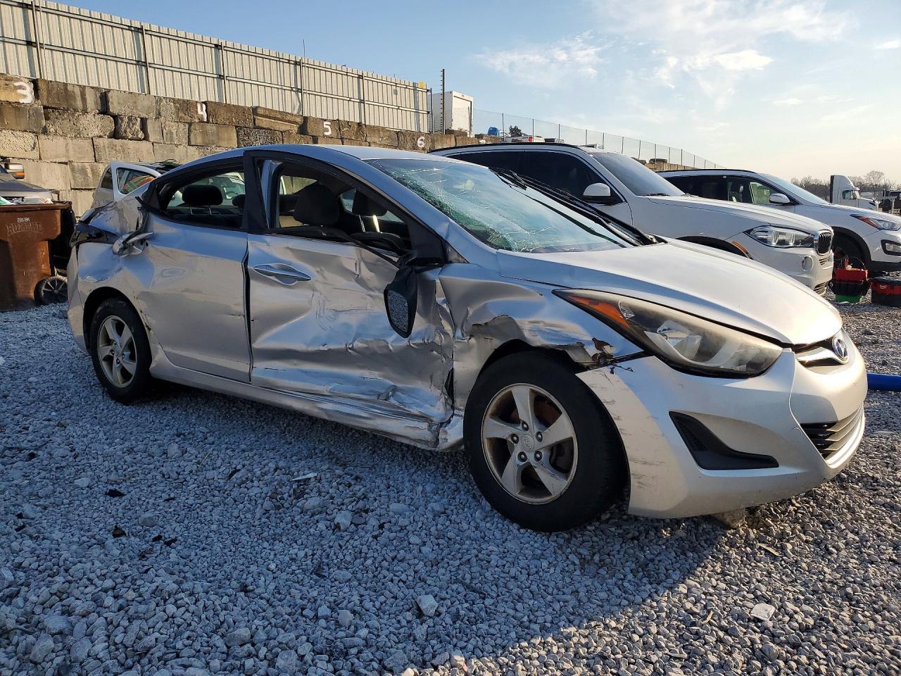 2014 HYUNDAI ELANTRA SE photo 4
