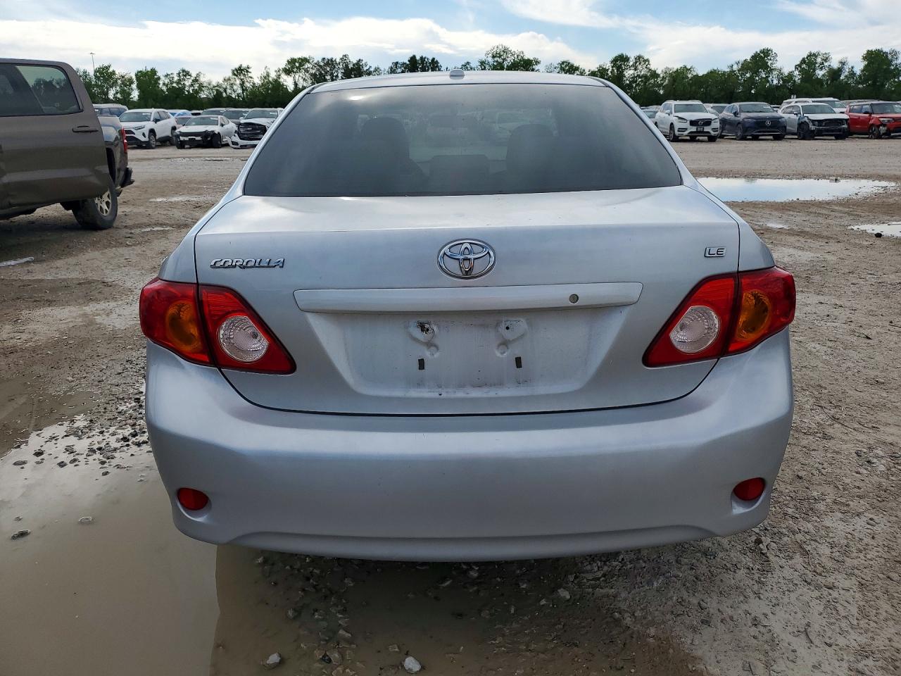 2010 TOYOTA COROLLA LE photo 16