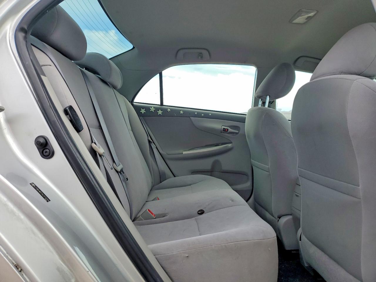 2010 TOYOTA COROLLA LE photo 28