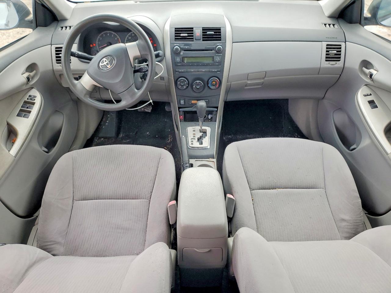 2010 TOYOTA COROLLA LE photo 22