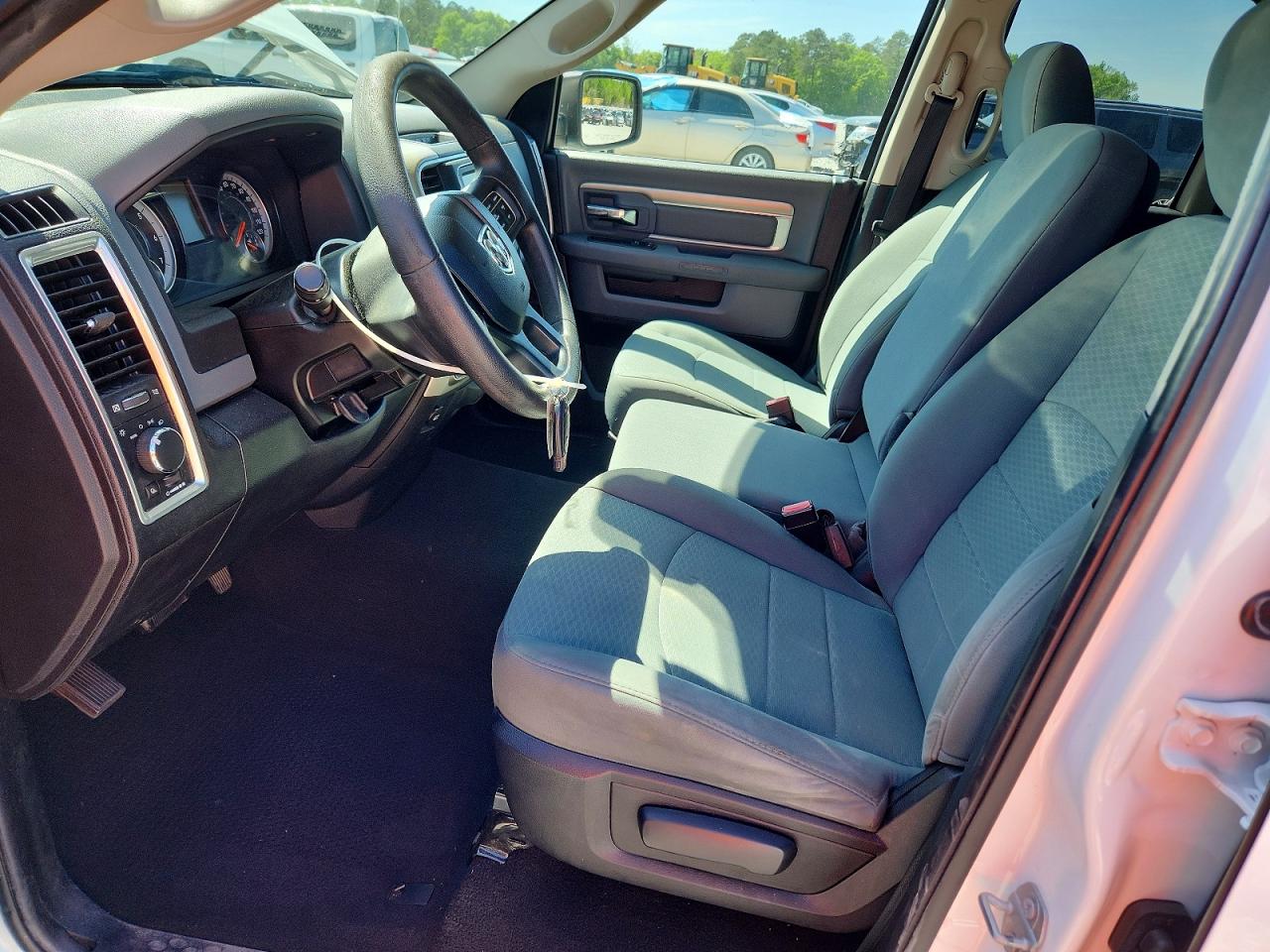 2016 RAM 1500 SLT photo 7
