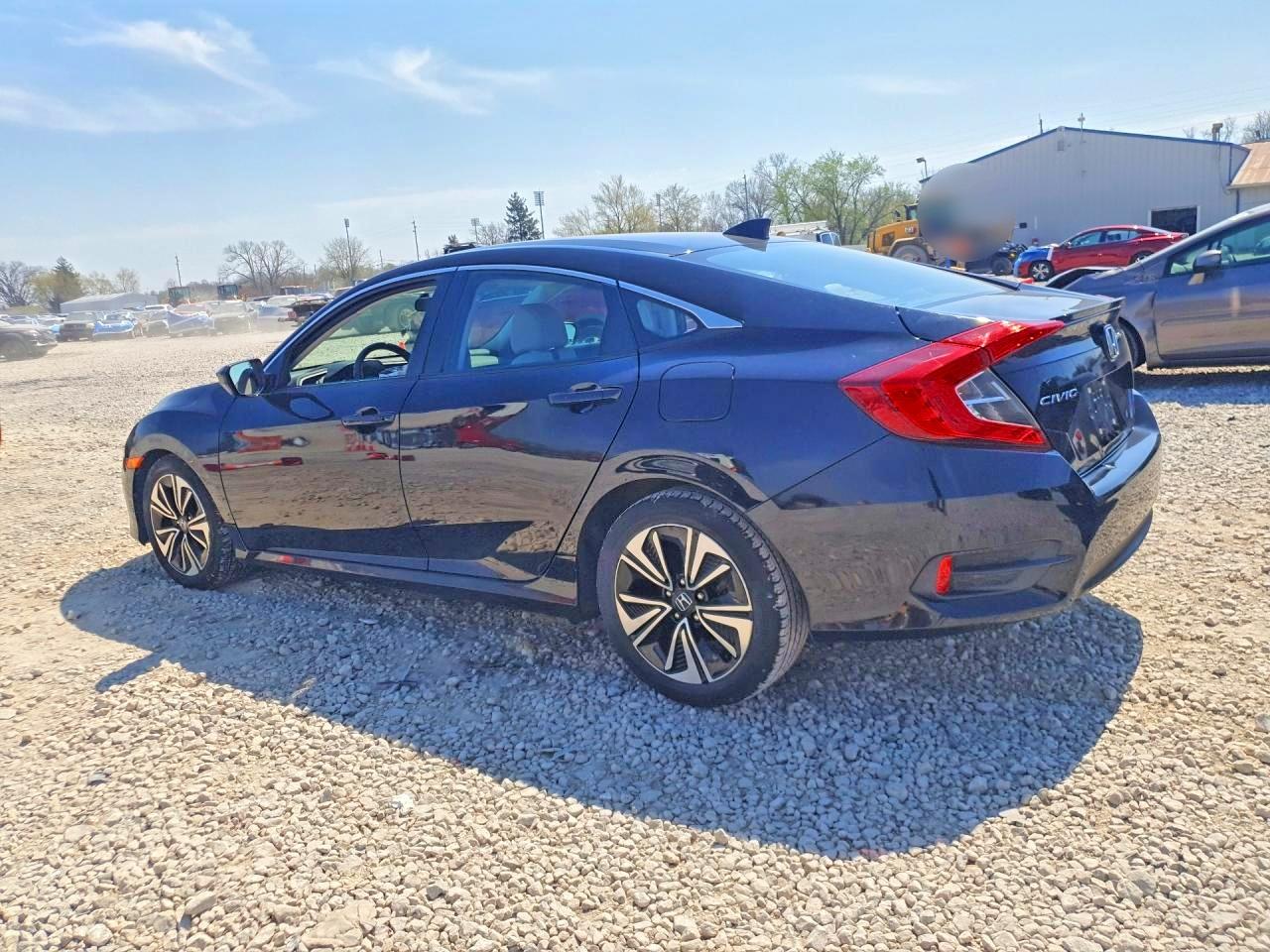 2017 HONDA CIVIC EX photo 3