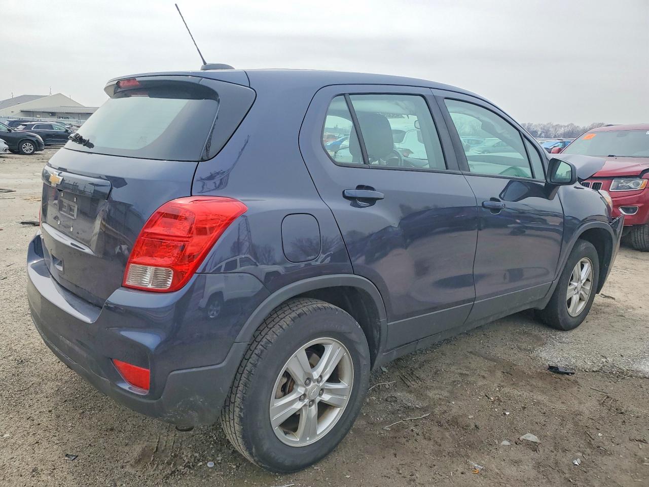 2019 CHEVROLET TRAX LS photo 5