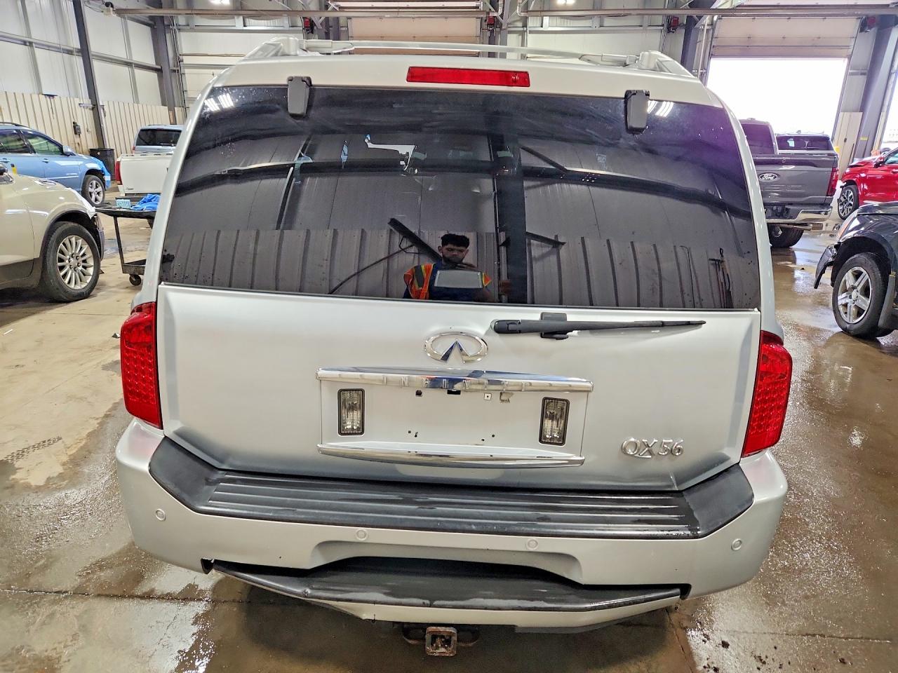 2006 INFINITI QX56 BASE photo 11