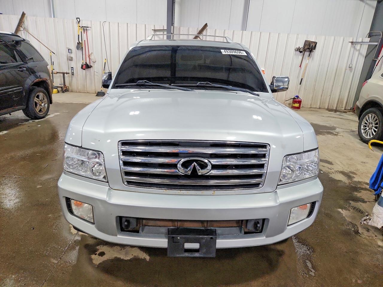 2006 INFINITI QX56 BASE photo 9