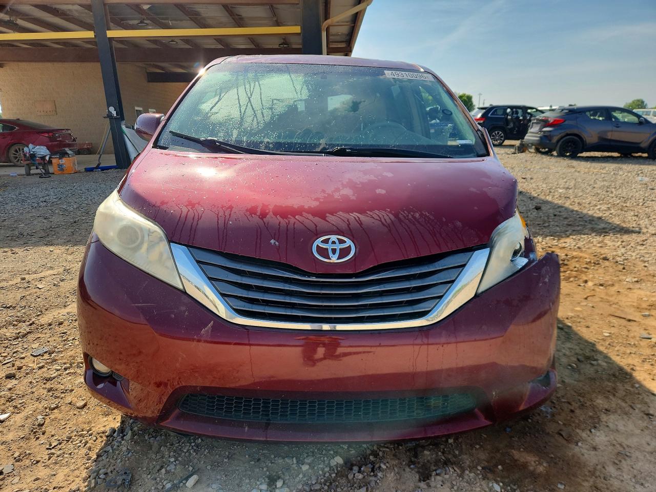 2013 TOYOTA SIENNA XLE 8-PASSENGER photo 9