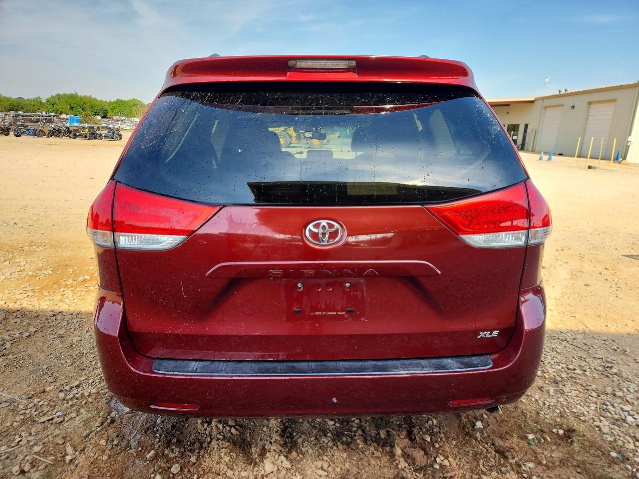 2013 TOYOTA SIENNA XLE 8-PASSENGER photo 11