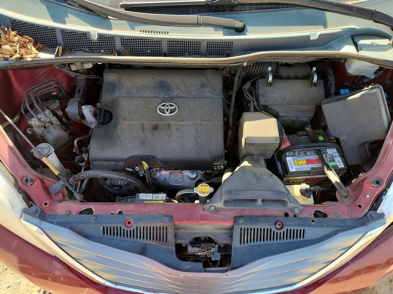 2013 TOYOTA SIENNA XLE 8-PASSENGER photo 23