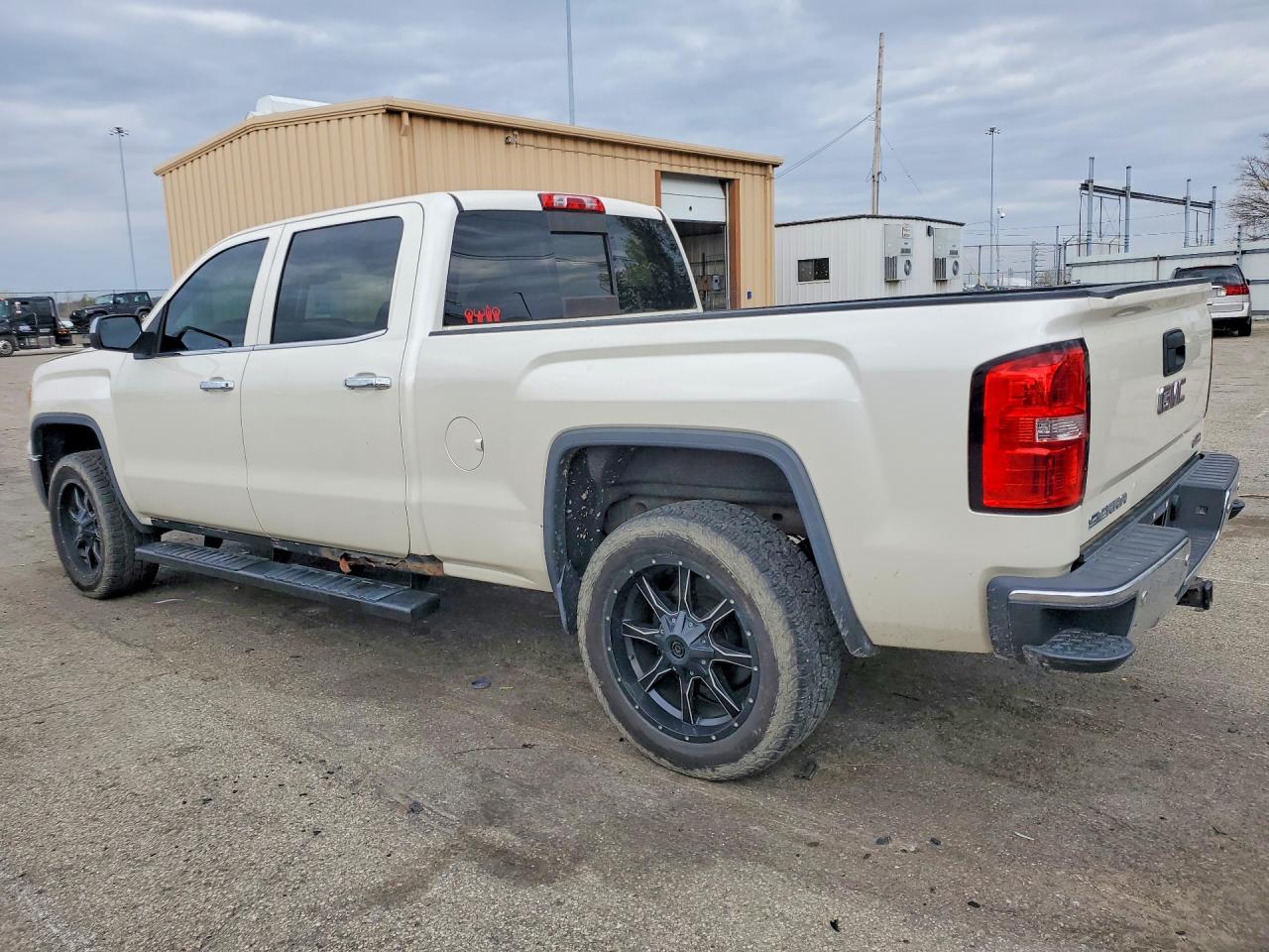 2014 GMC SIERRA K1500 SLT photo 3
