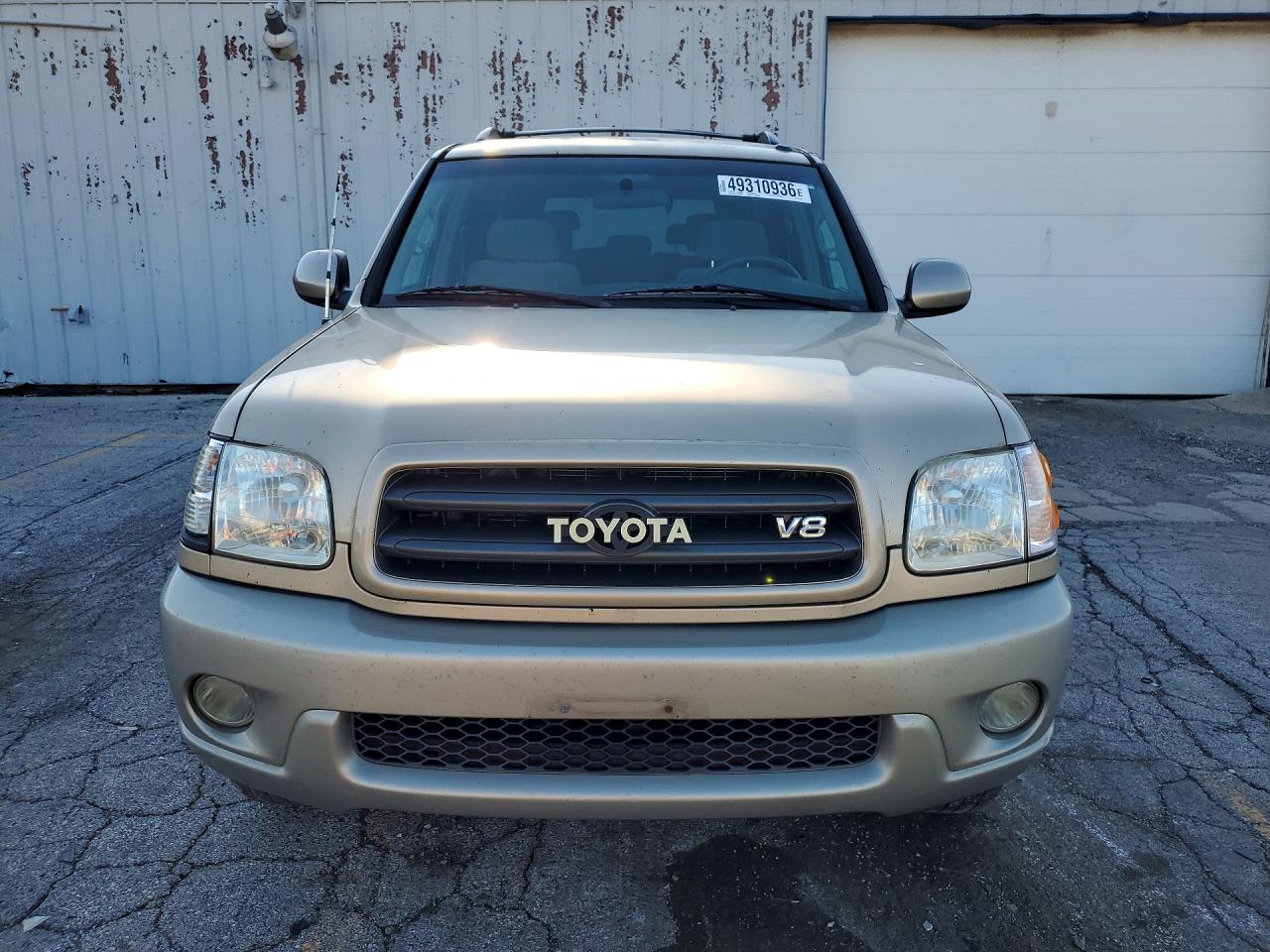 2004 TOYOTA SEQUOIA SR5 photo 13
