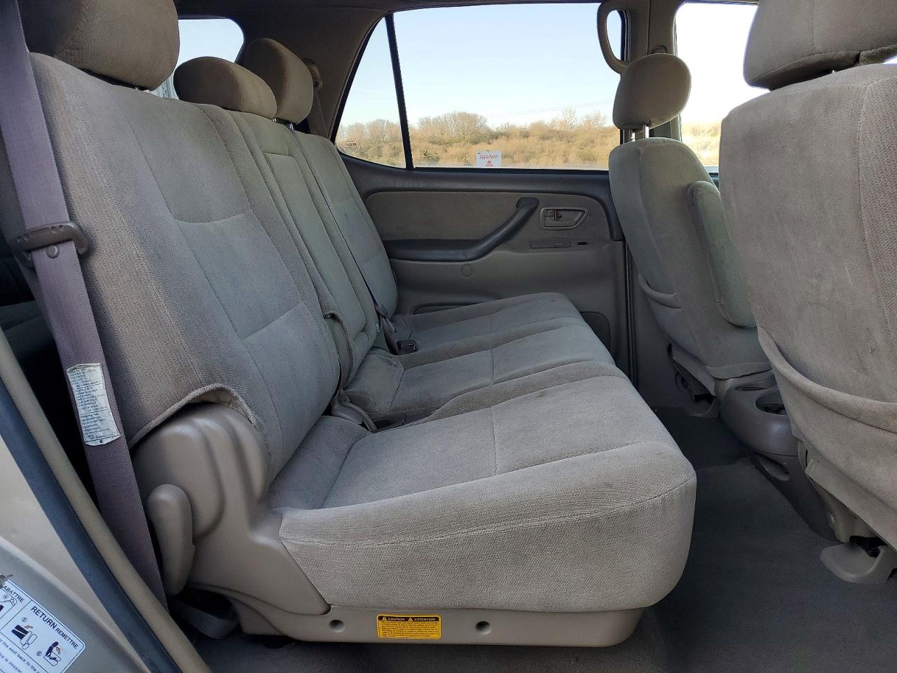 2004 TOYOTA SEQUOIA SR5 photo 31