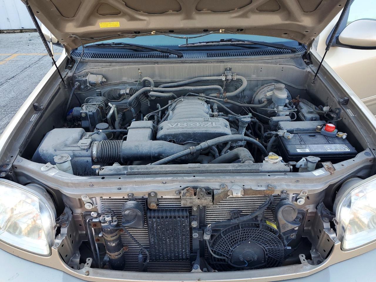 2004 TOYOTA SEQUOIA SR5 photo 34