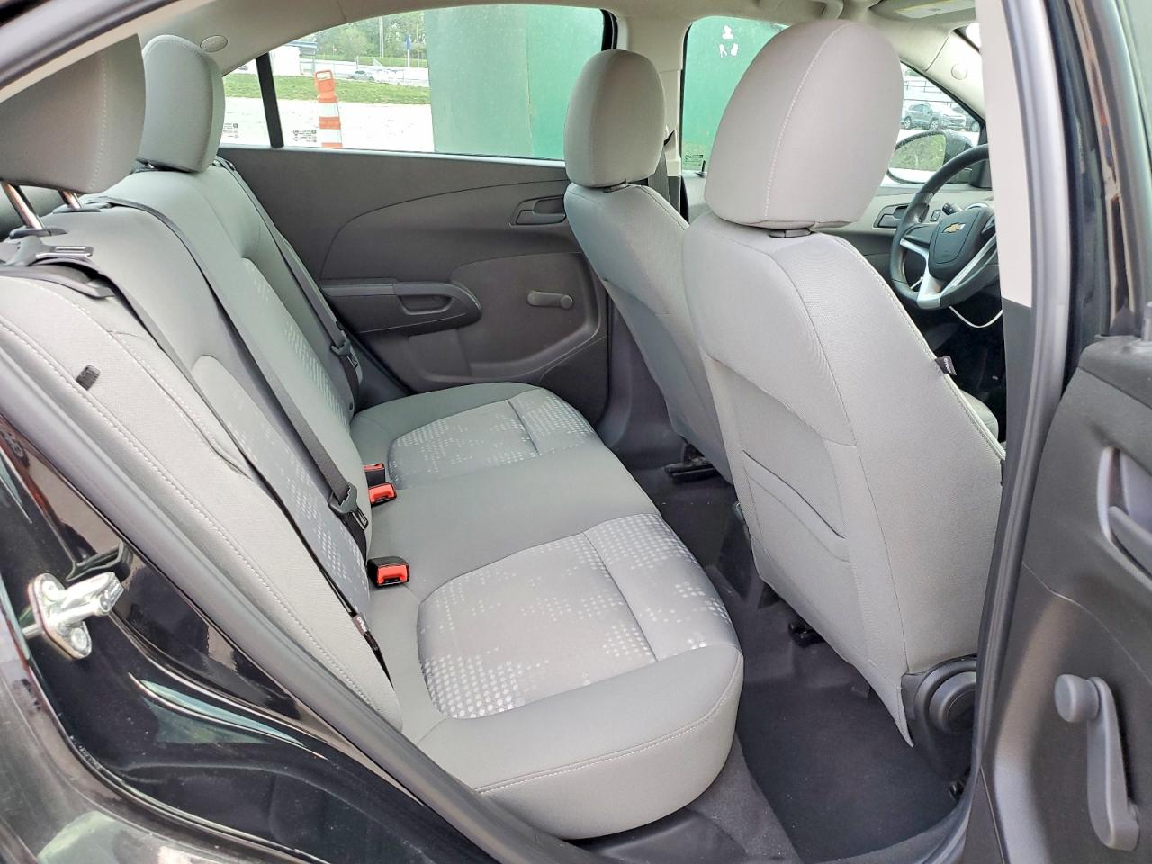 2017 CHEVROLET SONIC LS photo 10