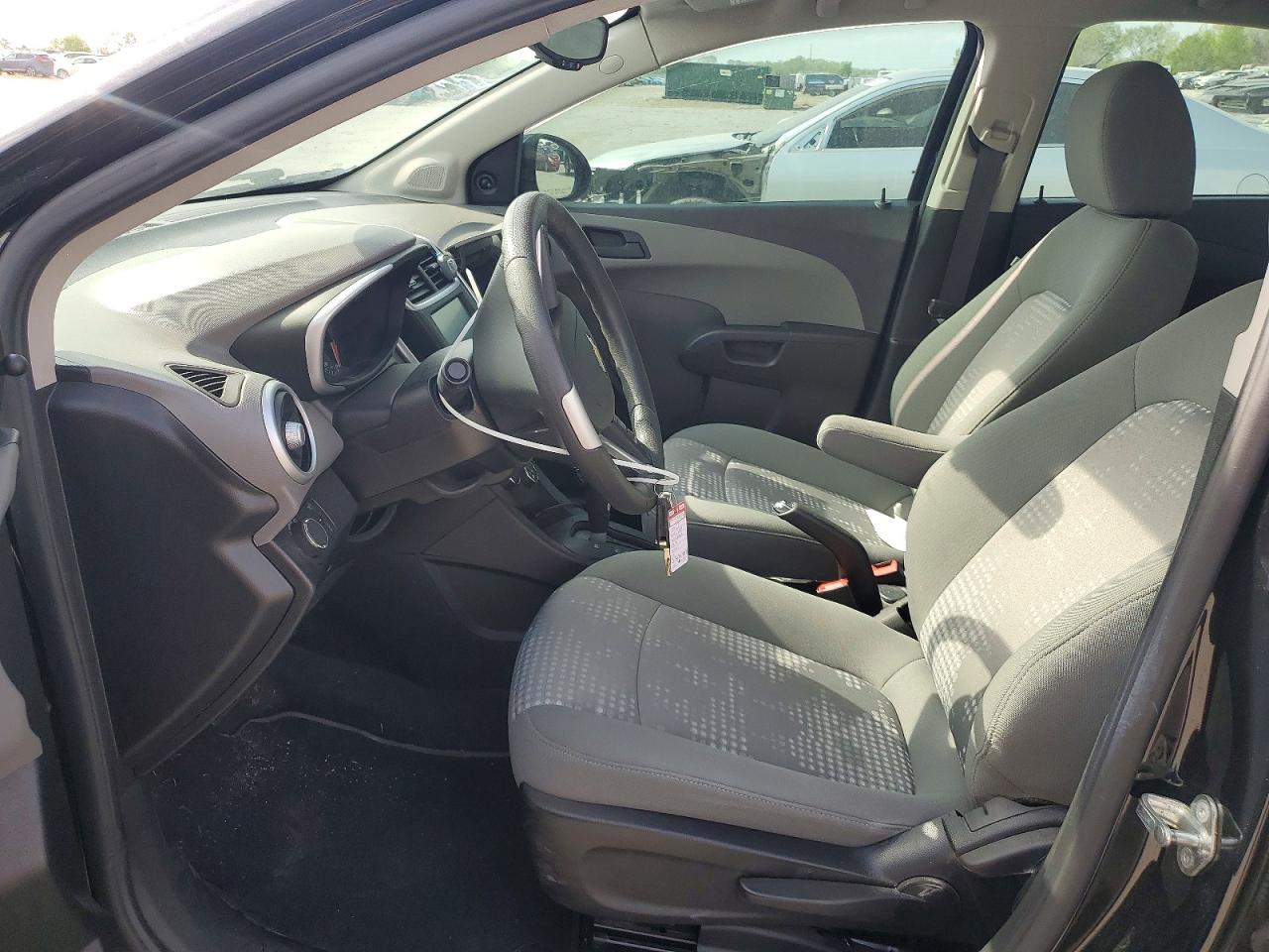 2017 CHEVROLET SONIC LS photo 7