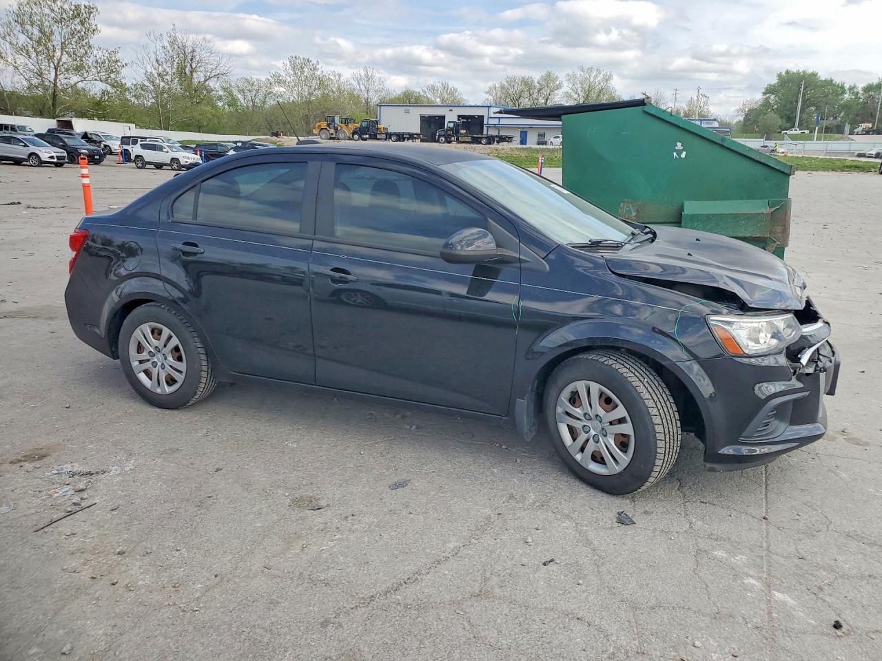 2017 CHEVROLET SONIC LS photo 4