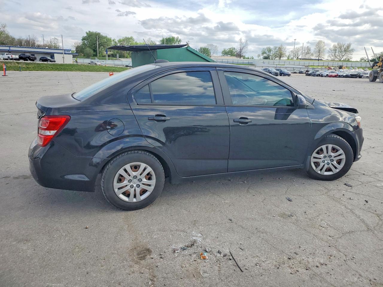 2017 CHEVROLET SONIC LS photo 3