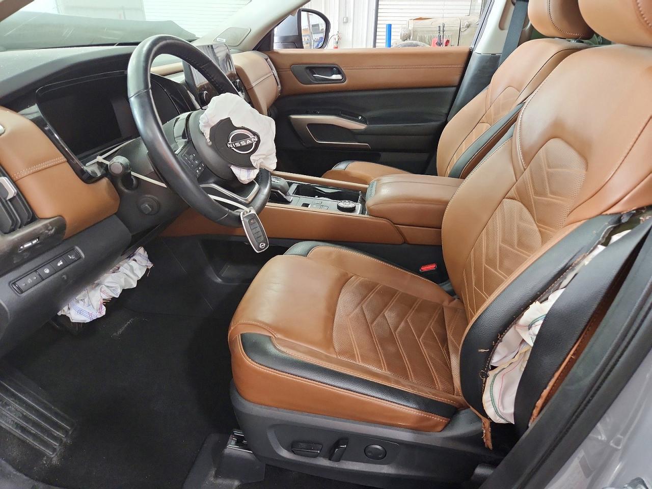 2023 NISSAN PATHFINDER PLATINUM photo 13