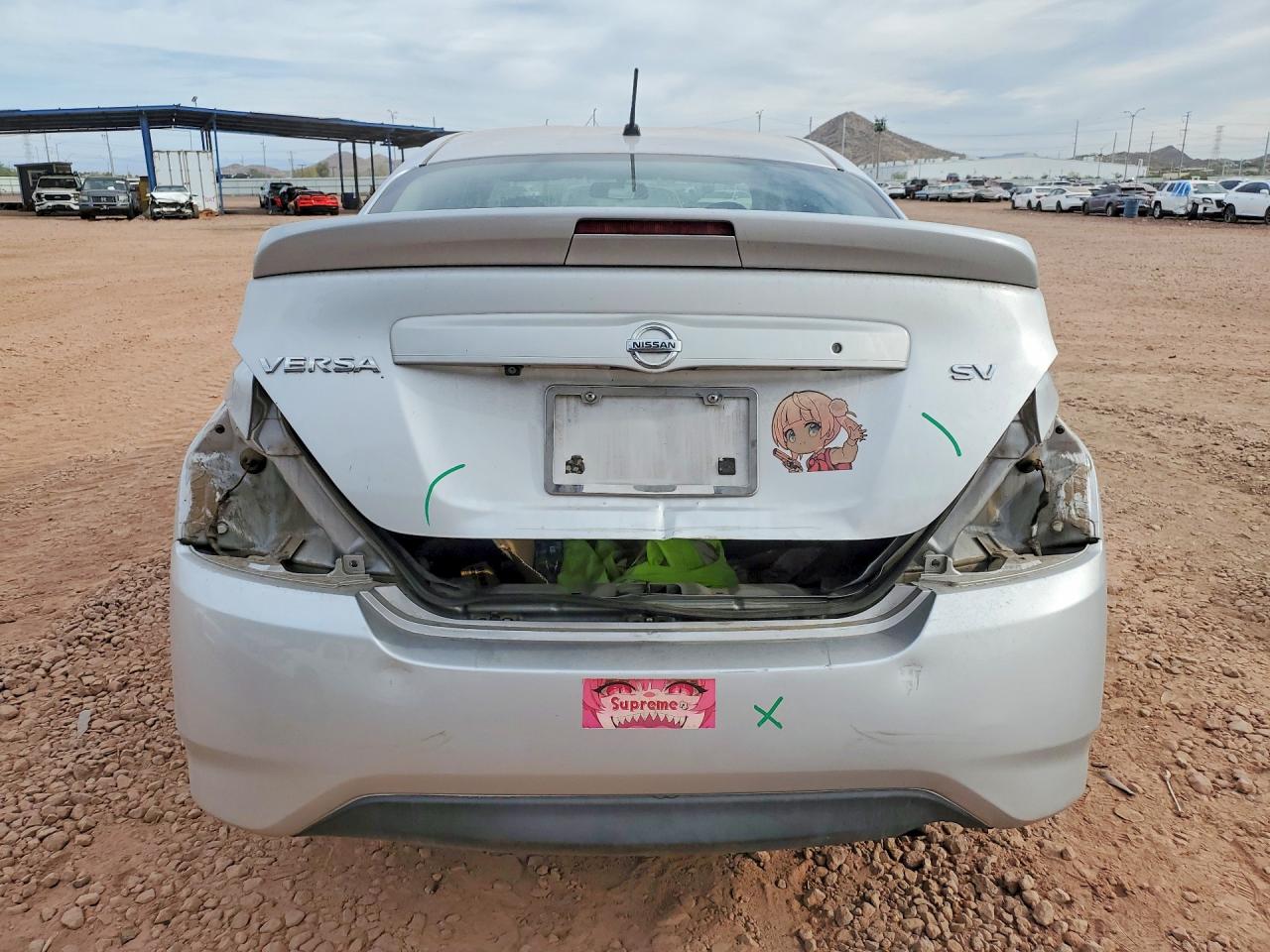 2019 NISSAN VERSA SV photo 11