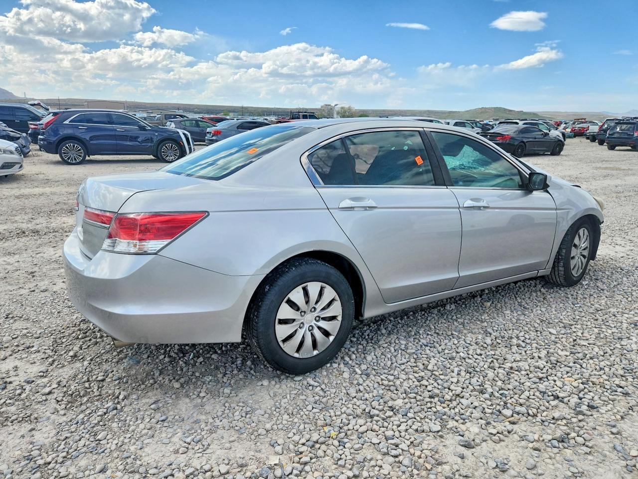 2012 HONDA ACCORD LX photo 7