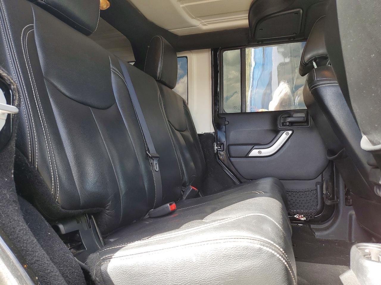 2016 JEEP WRANGLER UNLIMITED SAHARA photo 21