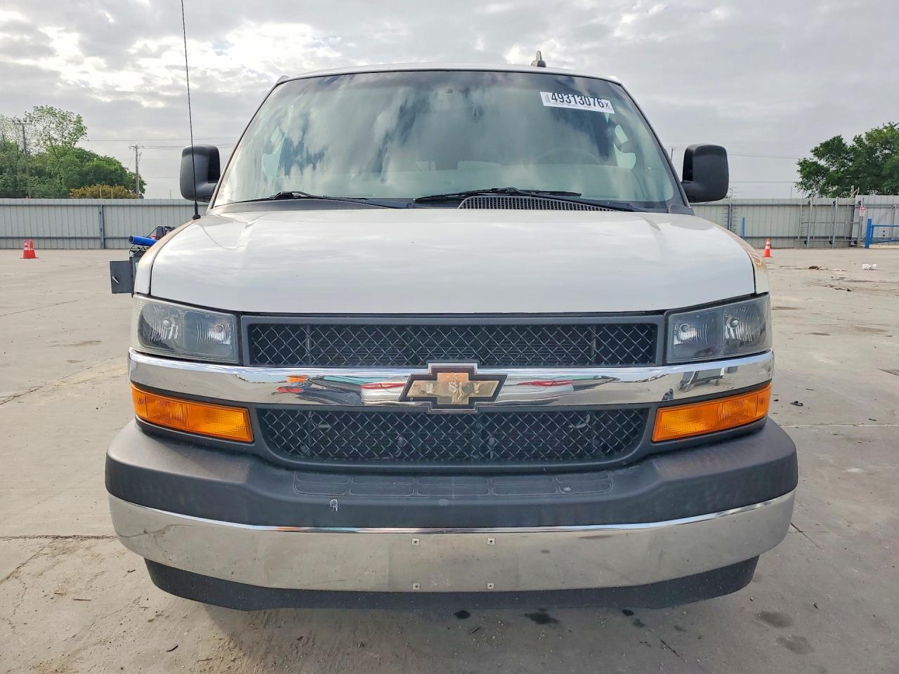 2018 CHEVROLET EXPRESS G3500 LS photo 9