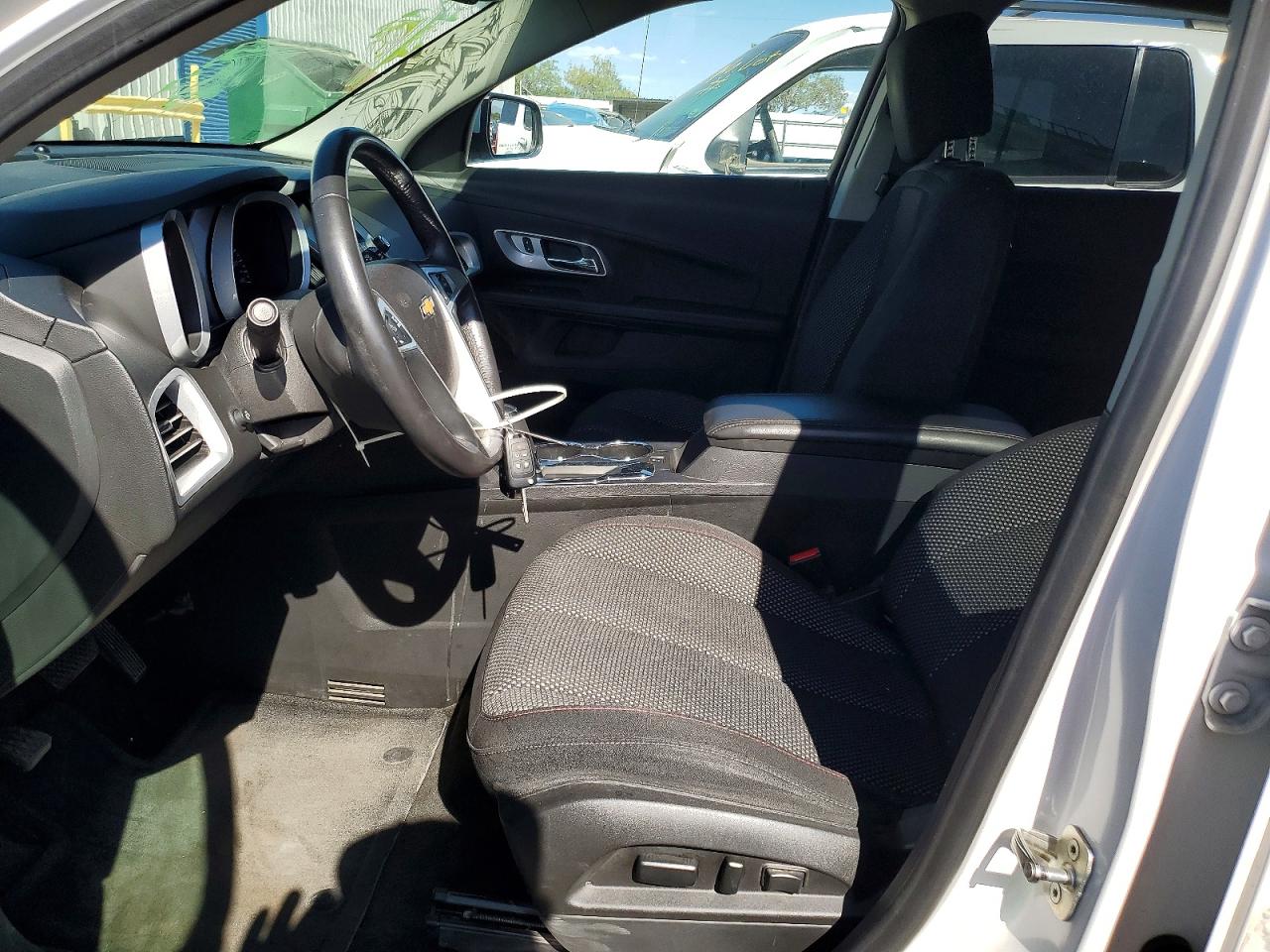 2017 CHEVROLET EQUINOX LT photo 19