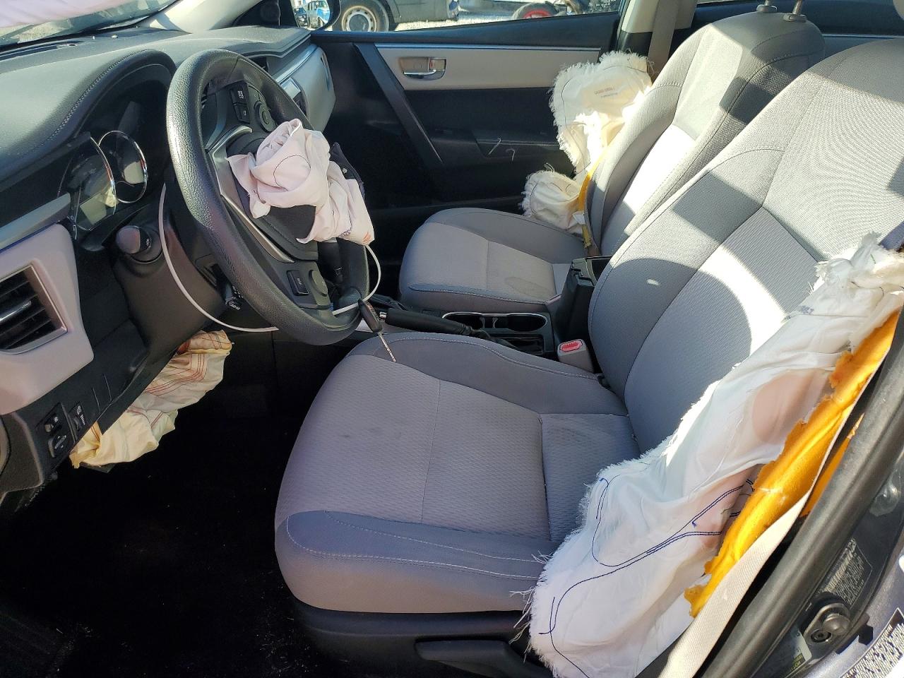 2015 TOYOTA COROLLA LE photo 19