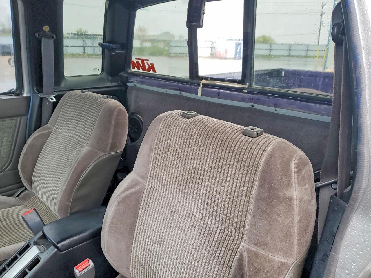 1995 NISSAN TRUCK XE V6 photo 28