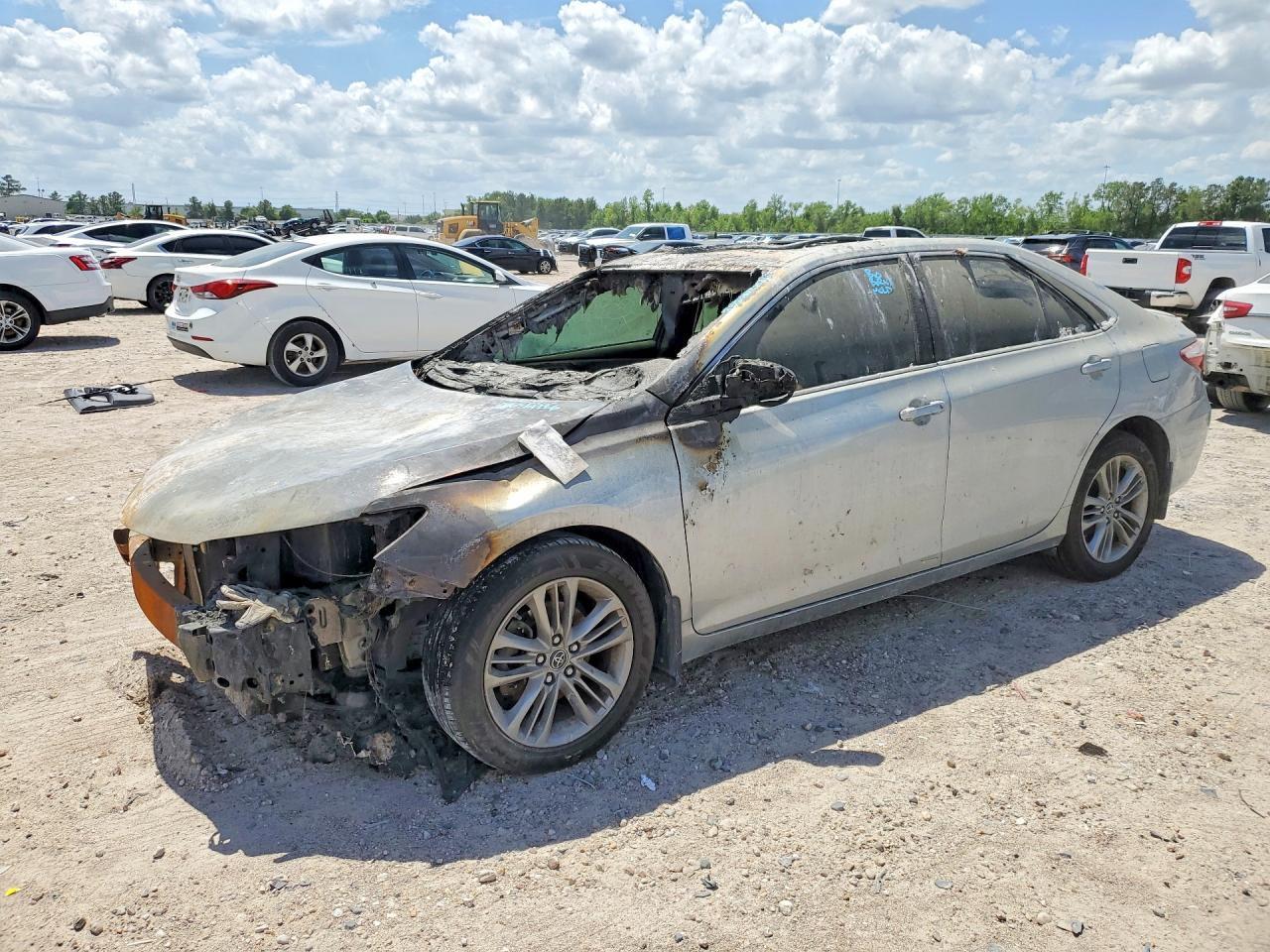 2015 TOYOTA CAMRY
