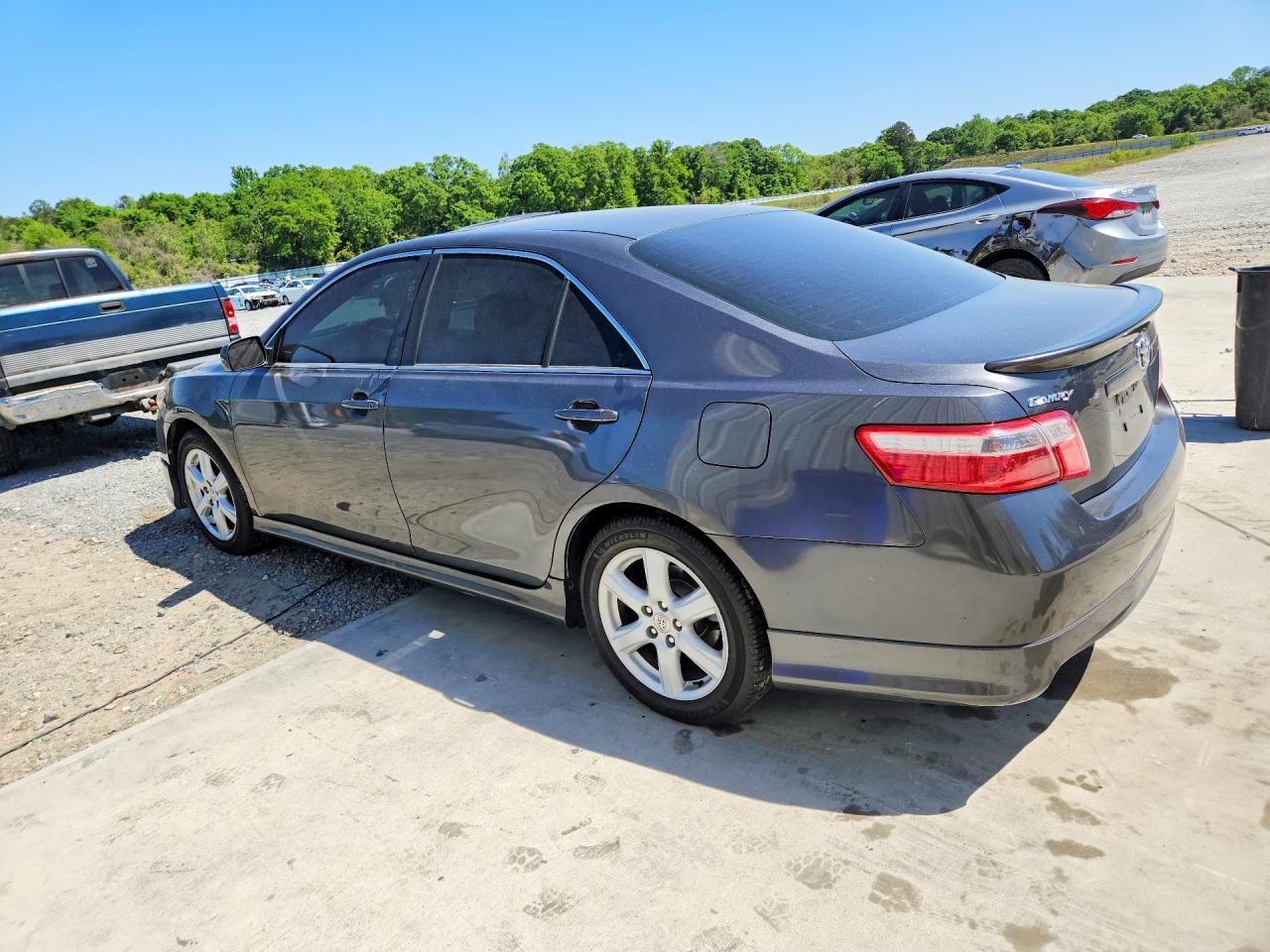 2007 TOYOTA CAMRY SE photo 2