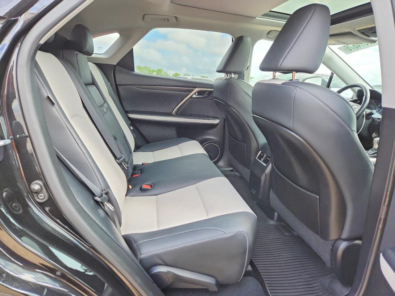2022 LEXUS RX 350 photo 21