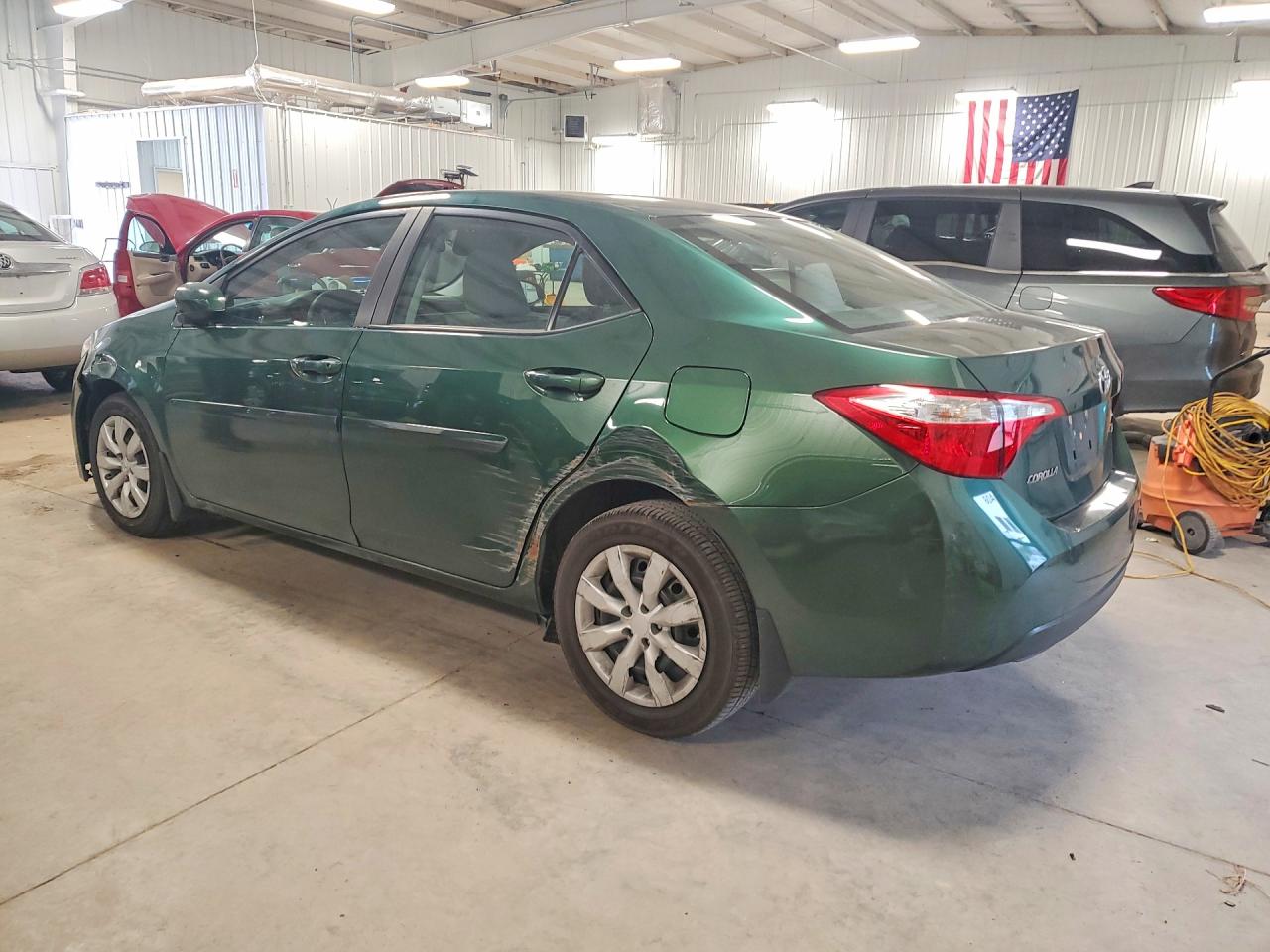2015 TOYOTA COROLLA LE photo 3