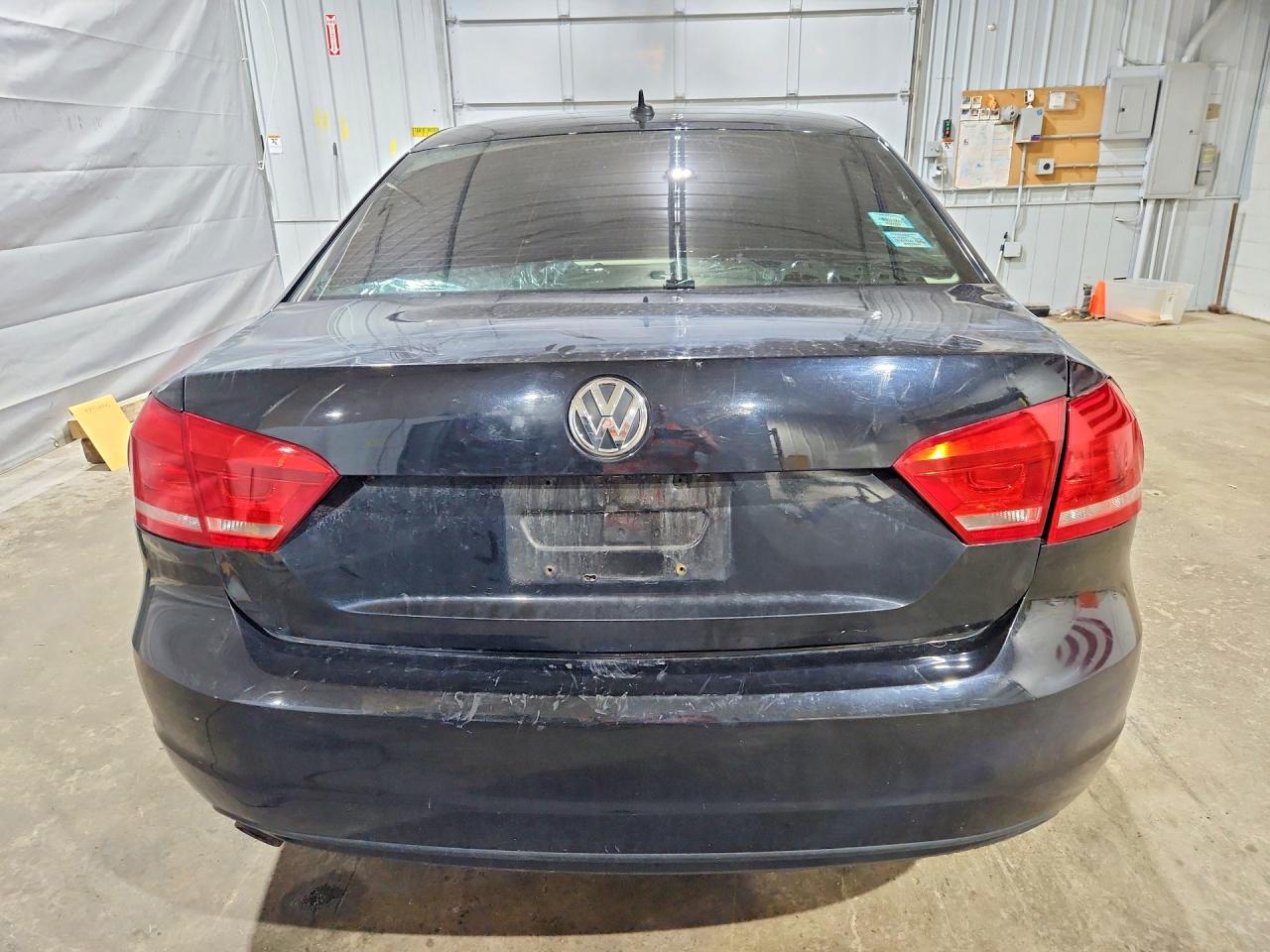 2014 VOLKSWAGEN PASSAT SE photo 11
