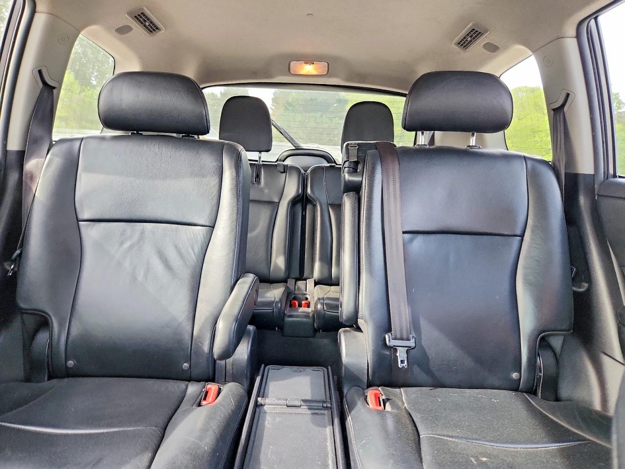 2011 TOYOTA HIGHLANDER SE photo 10