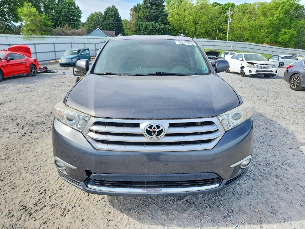 2011 TOYOTA HIGHLANDER SE photo 5